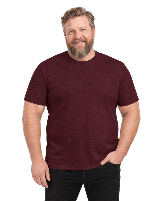 T-shirt Som Döljer Magen - Vinröd